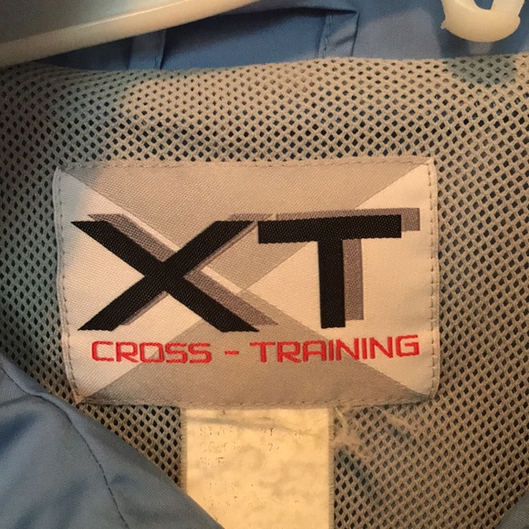 Cross-Training Light Blue Windbreaker - Picture 4 of 4